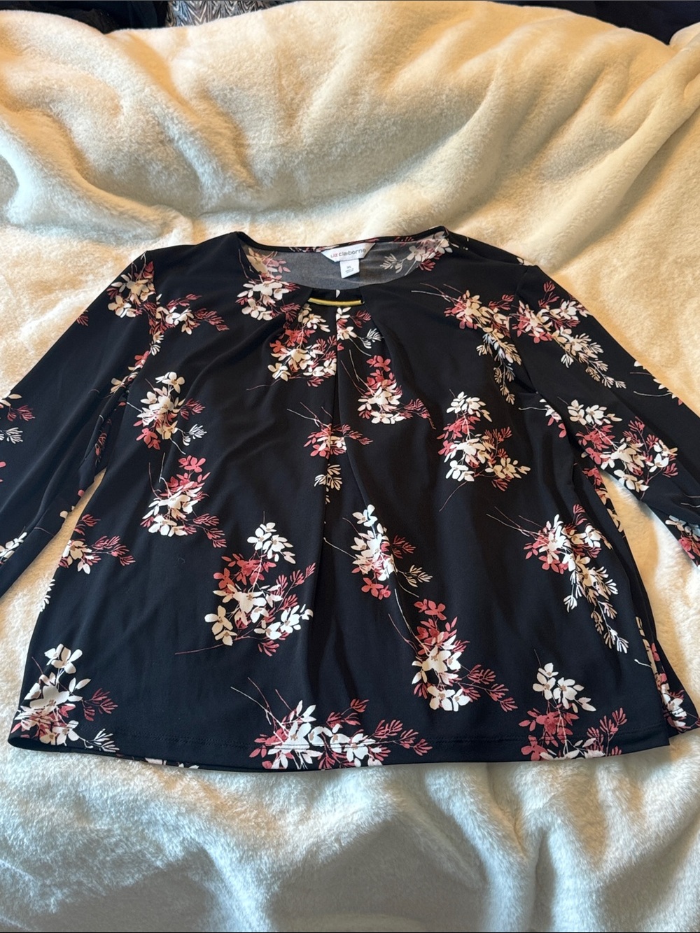 Liz Claiborne Black Floral Keyhole Long Sleeve Top